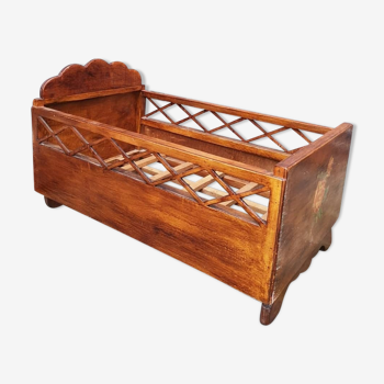 Bed / doll cradle