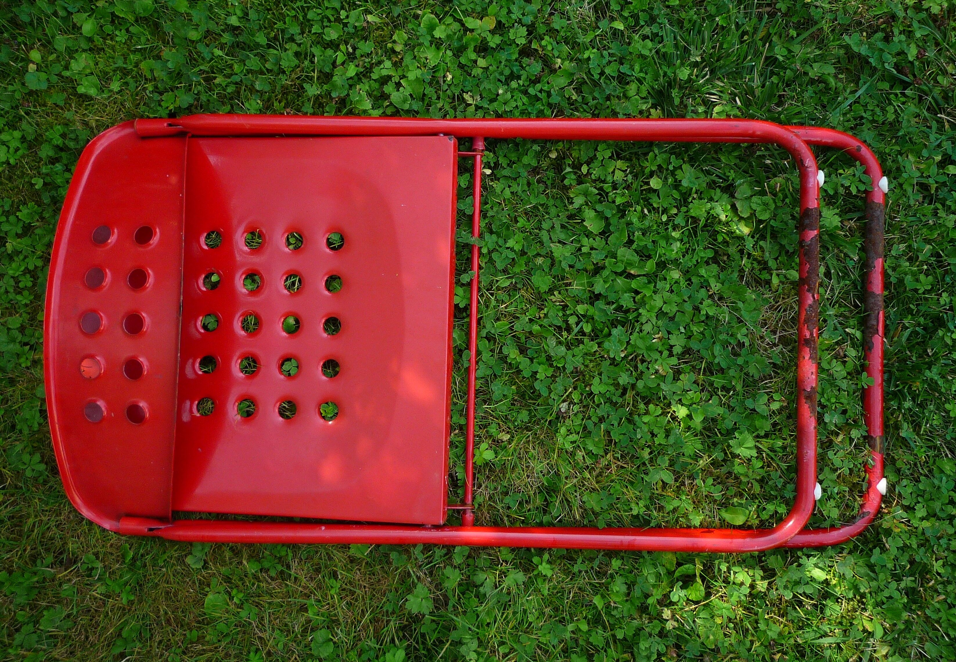 3 vintage vintage folding red metal chairs fine 70s