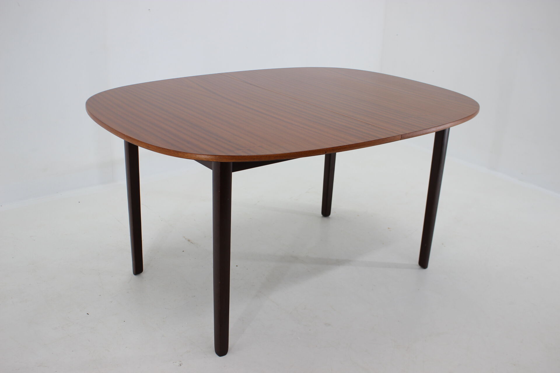 1960s Ole Wanscher Extendable Mahogany Dining Table by P. Jeppesen