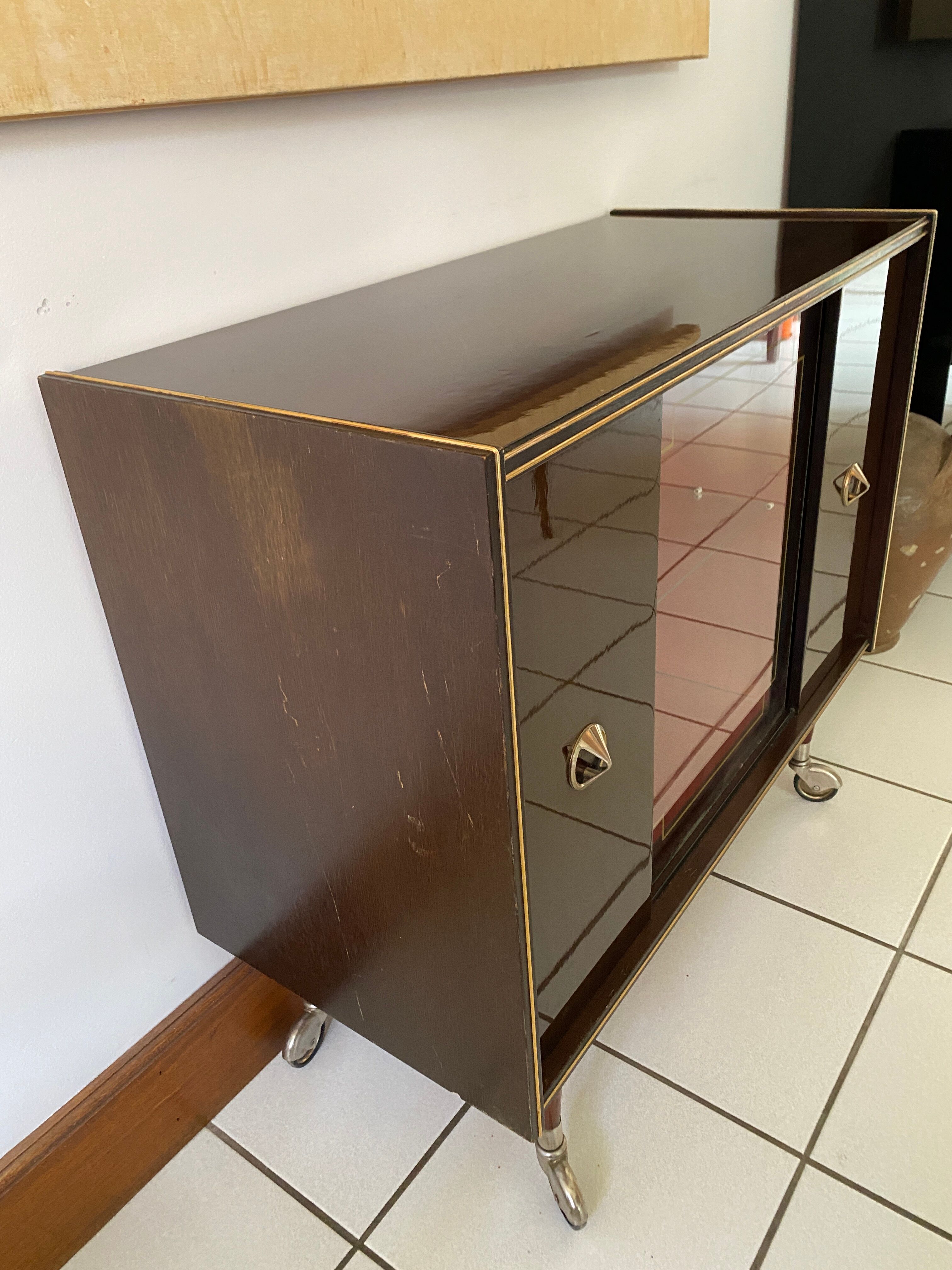 Illuminated window bar