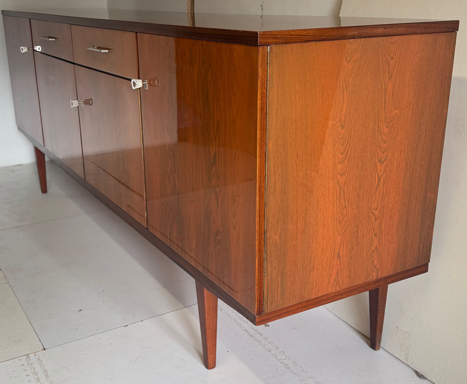 Scandinavian enfilade