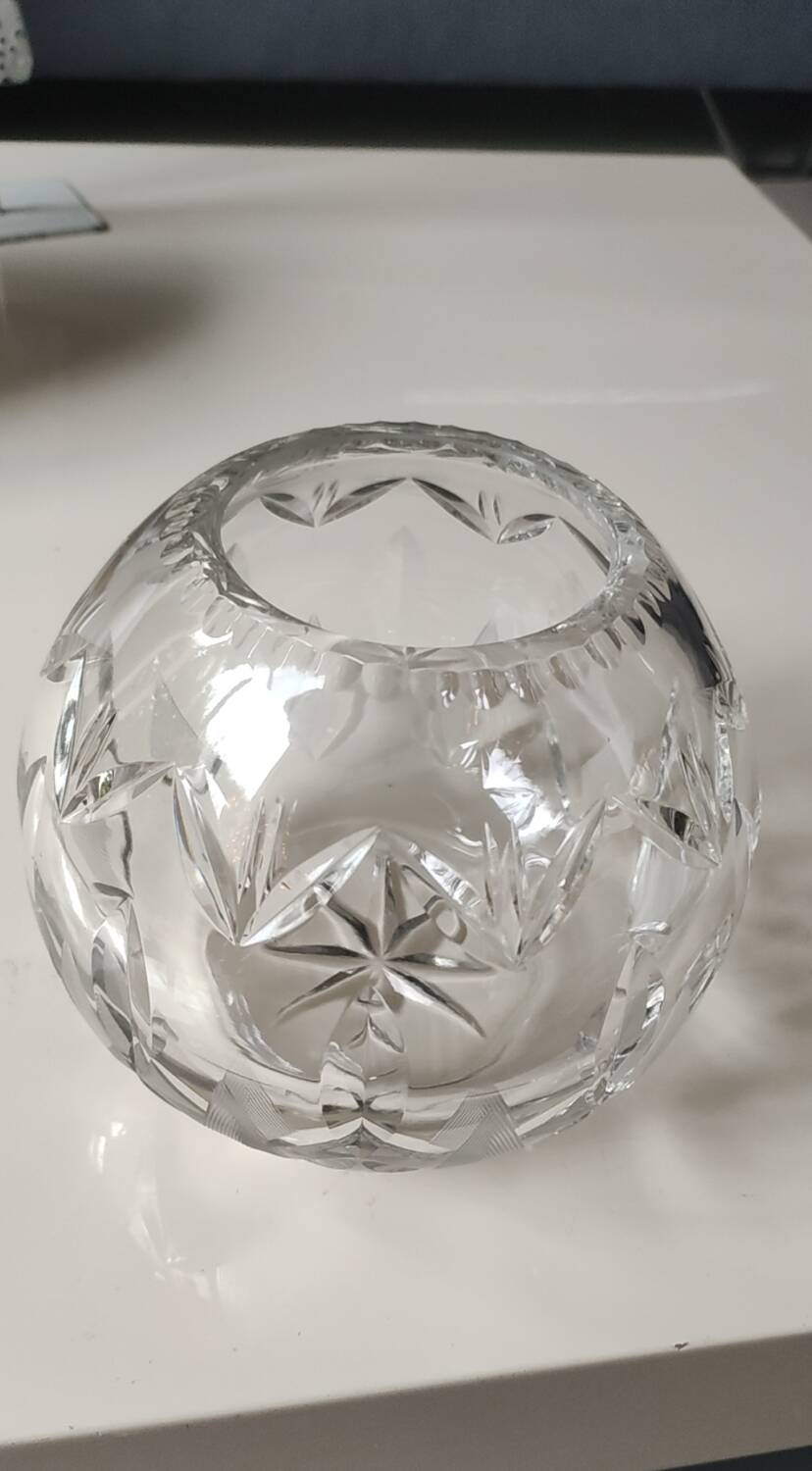 Vintage Nachtmann Spherical Vase. Crystal. Dimensions: 13 x 15 cm