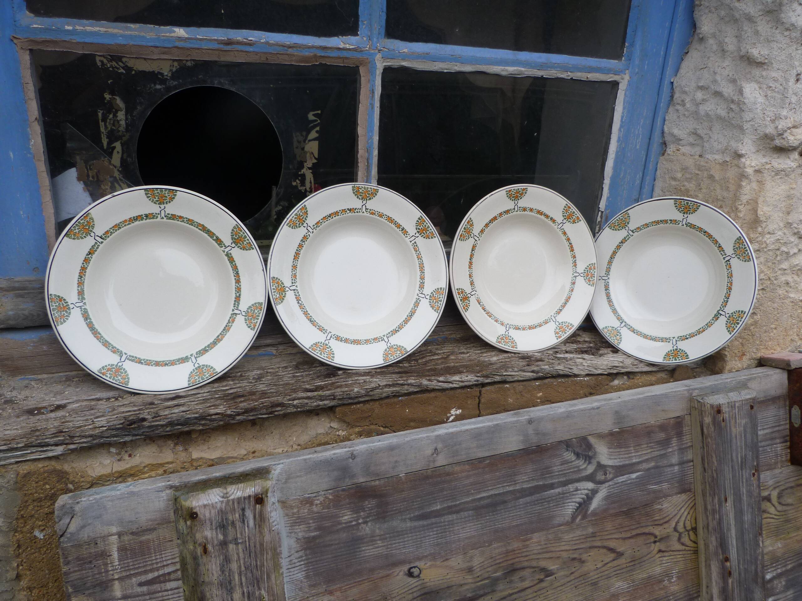 Lot de 4 assiettes Longwy