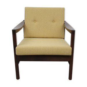 Fauteuil noyer en jaune années 1960