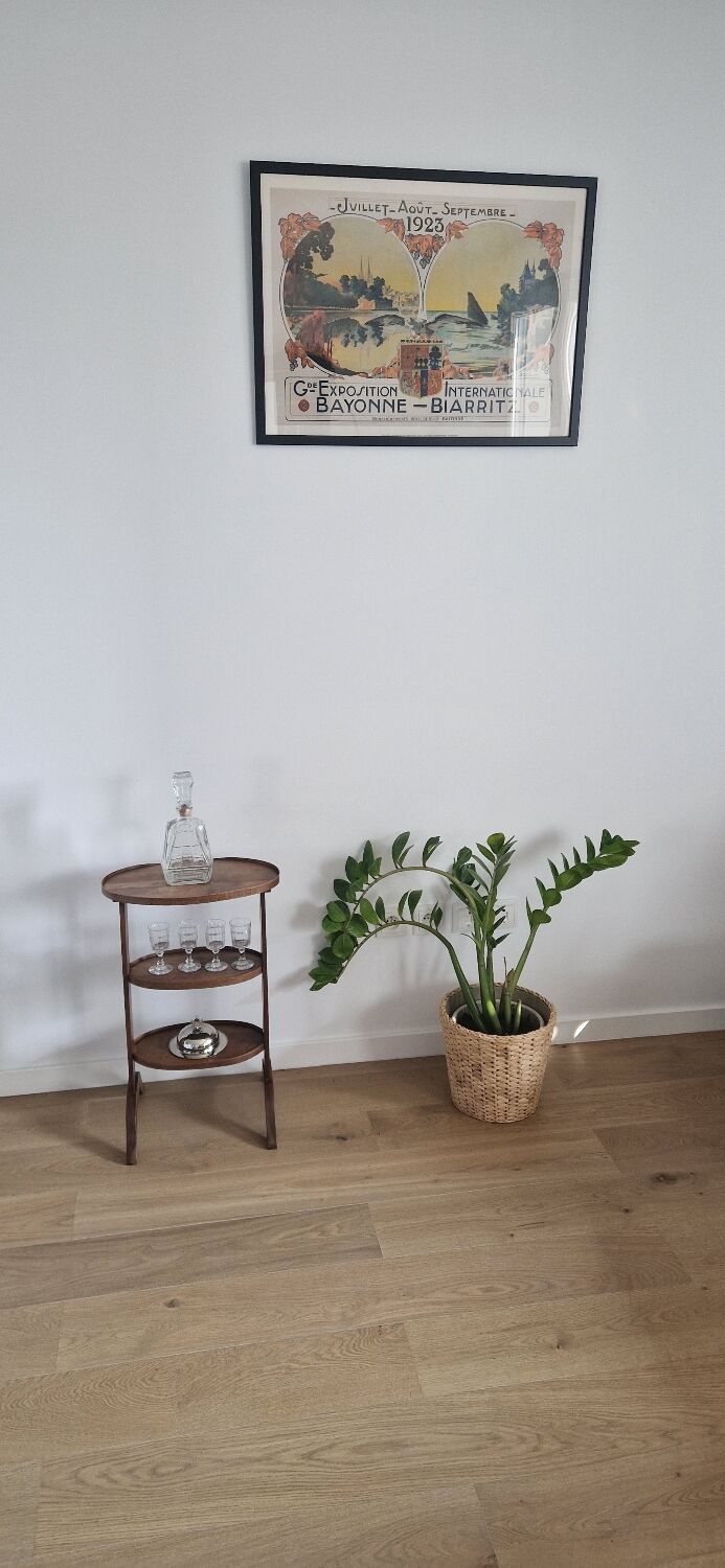 Antique walnut pedestal table furniture