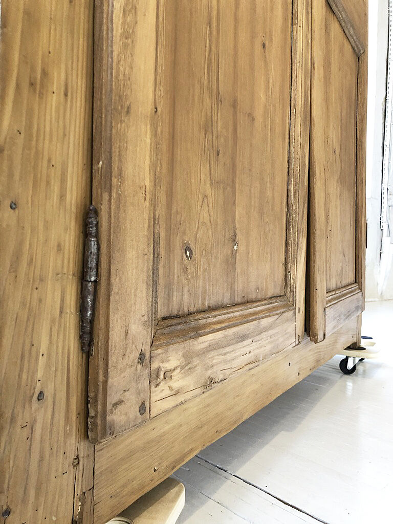Pine good-food cabinet
