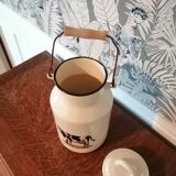 Enamelled milk broc
