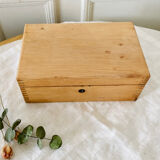 Small wooden storage chest box with keyless lid