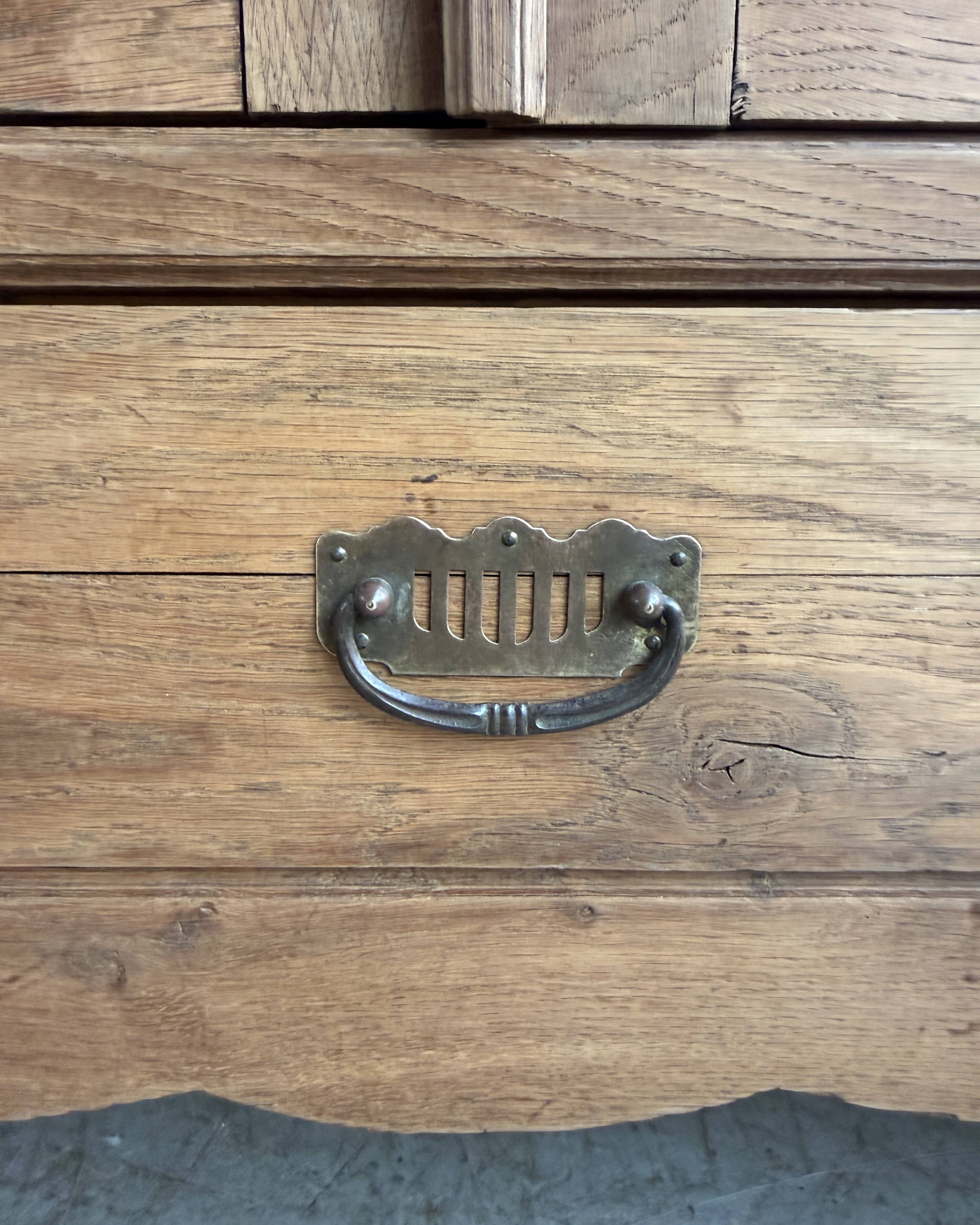 Parisian Art Deco oak wardrobe (renovated)