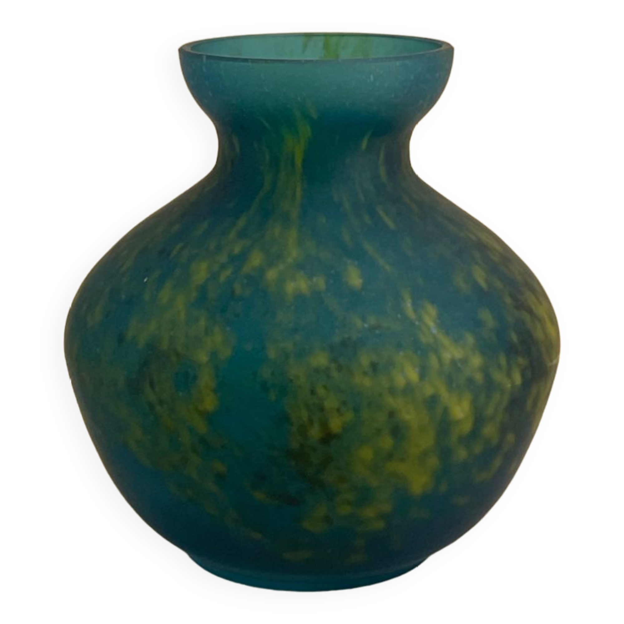 Vase in glass paste