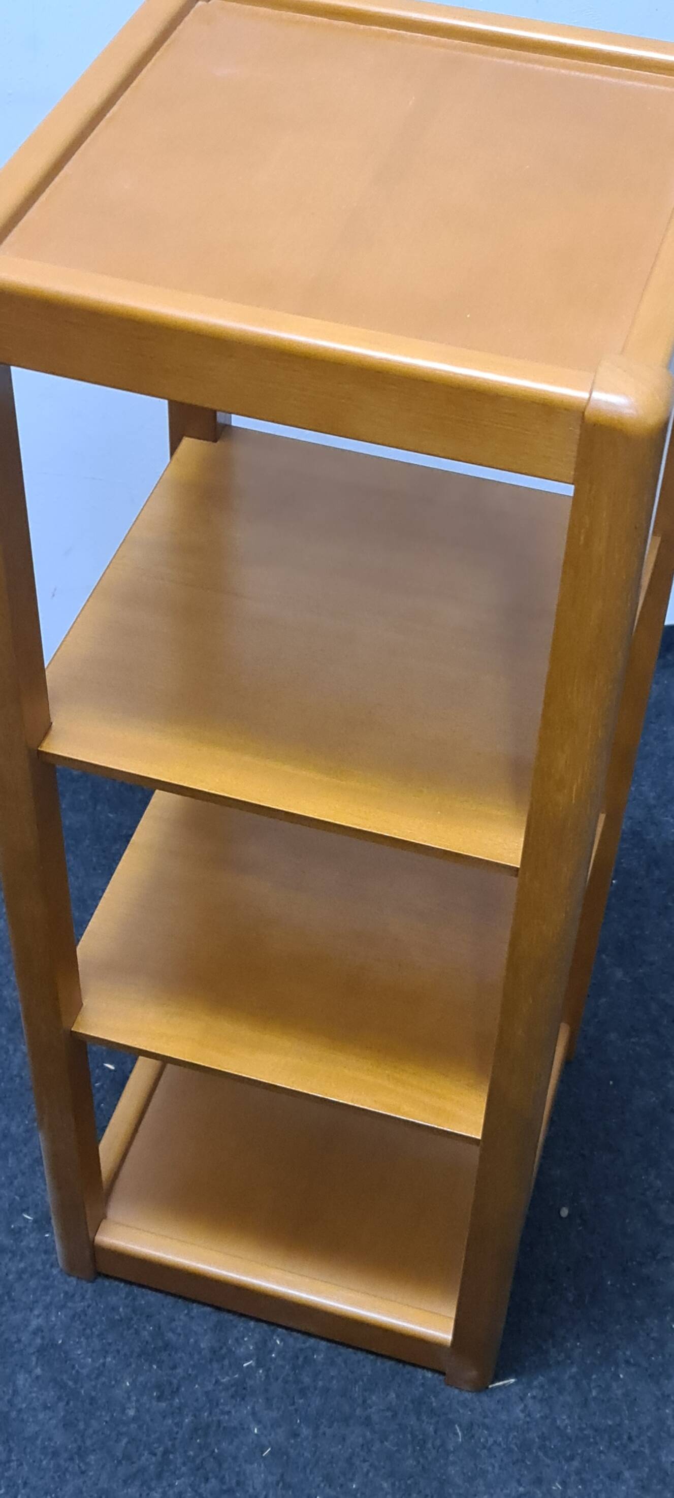 One vintage column shelf or bookstand