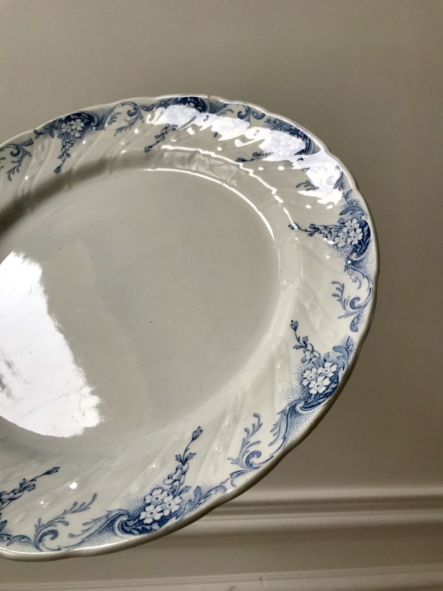 Round dish in Iron Earth K&G Lunéville model "Angèle" late 19th century