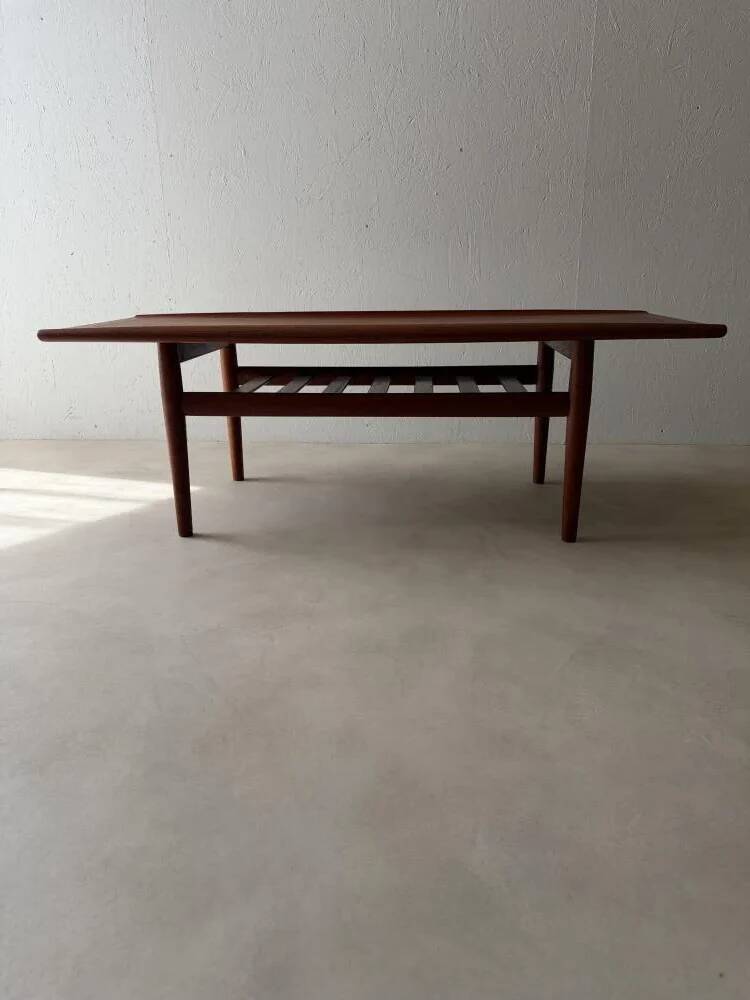 Grete Jalk teak coffee table Glostrup Møbelfabrik 1960s