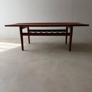 Table basse en teck Grete Jalk Glostrup Møbelfabrik années 1960