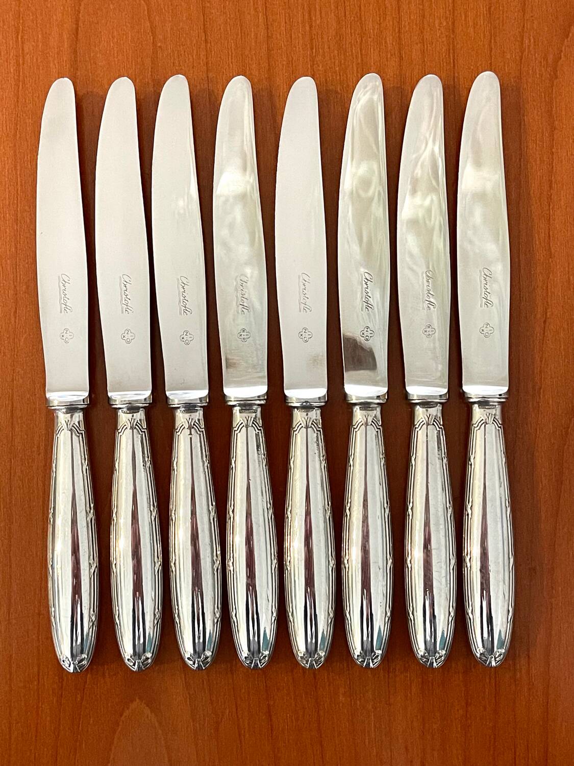 Christofle crossed ribbons 8 knives entremet dessert cheese very good condition