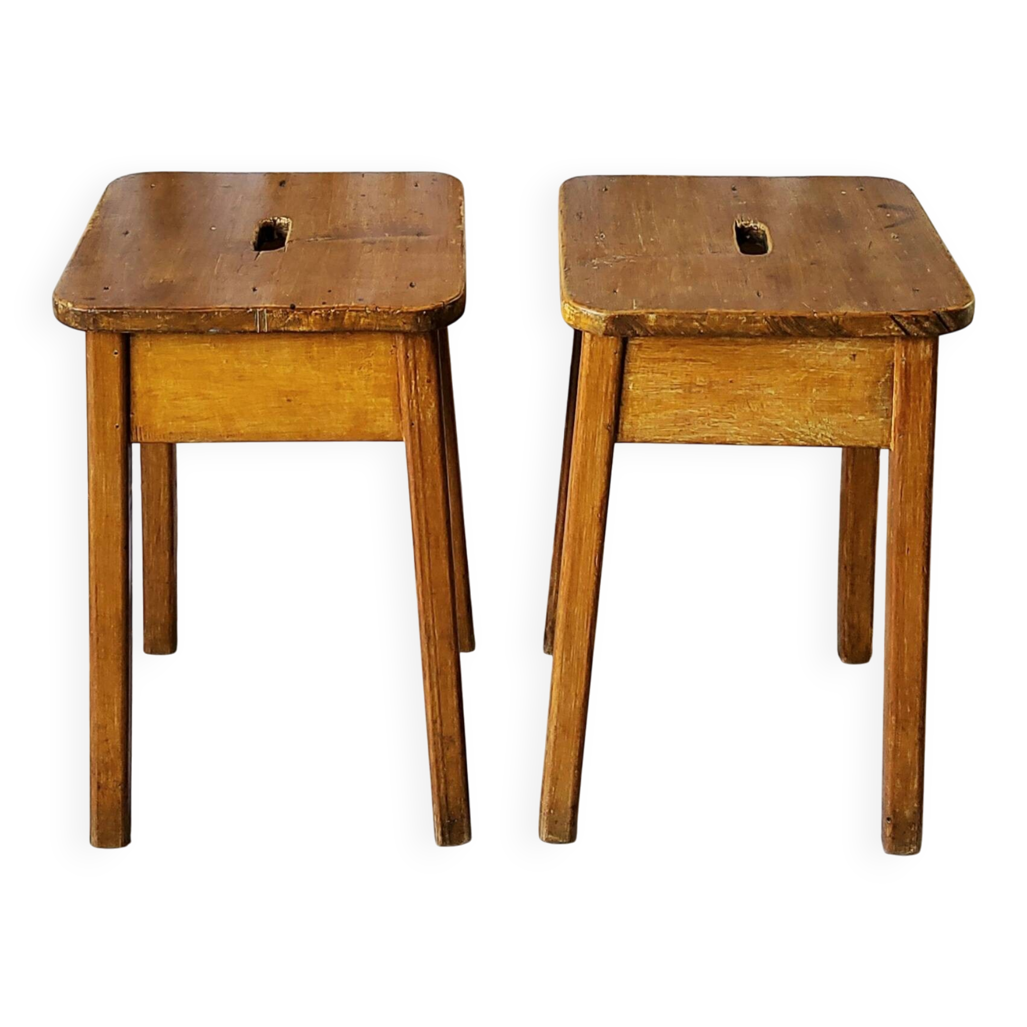 Paire de tabourets de ferme anciens