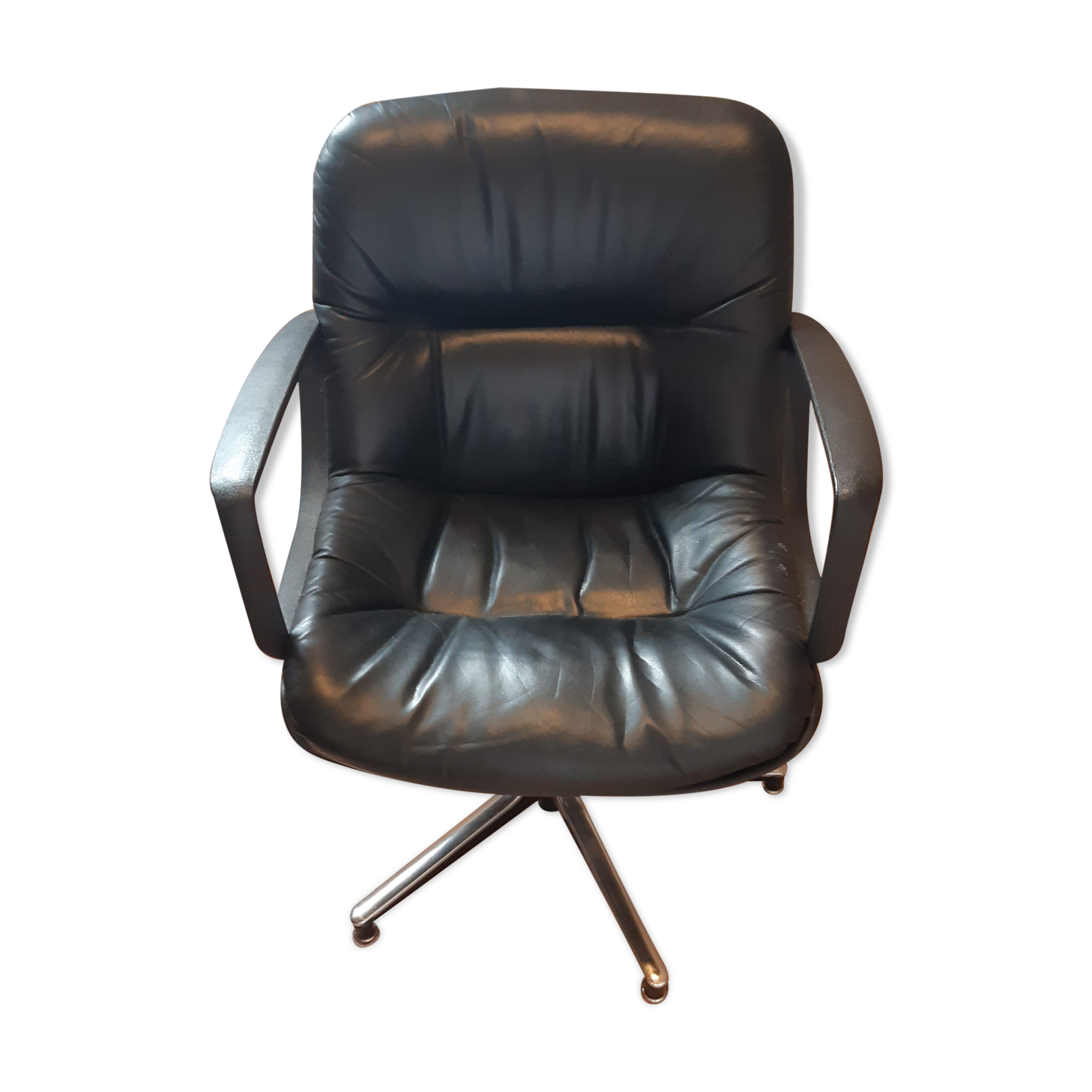Sedinternational black leather swivel armchair