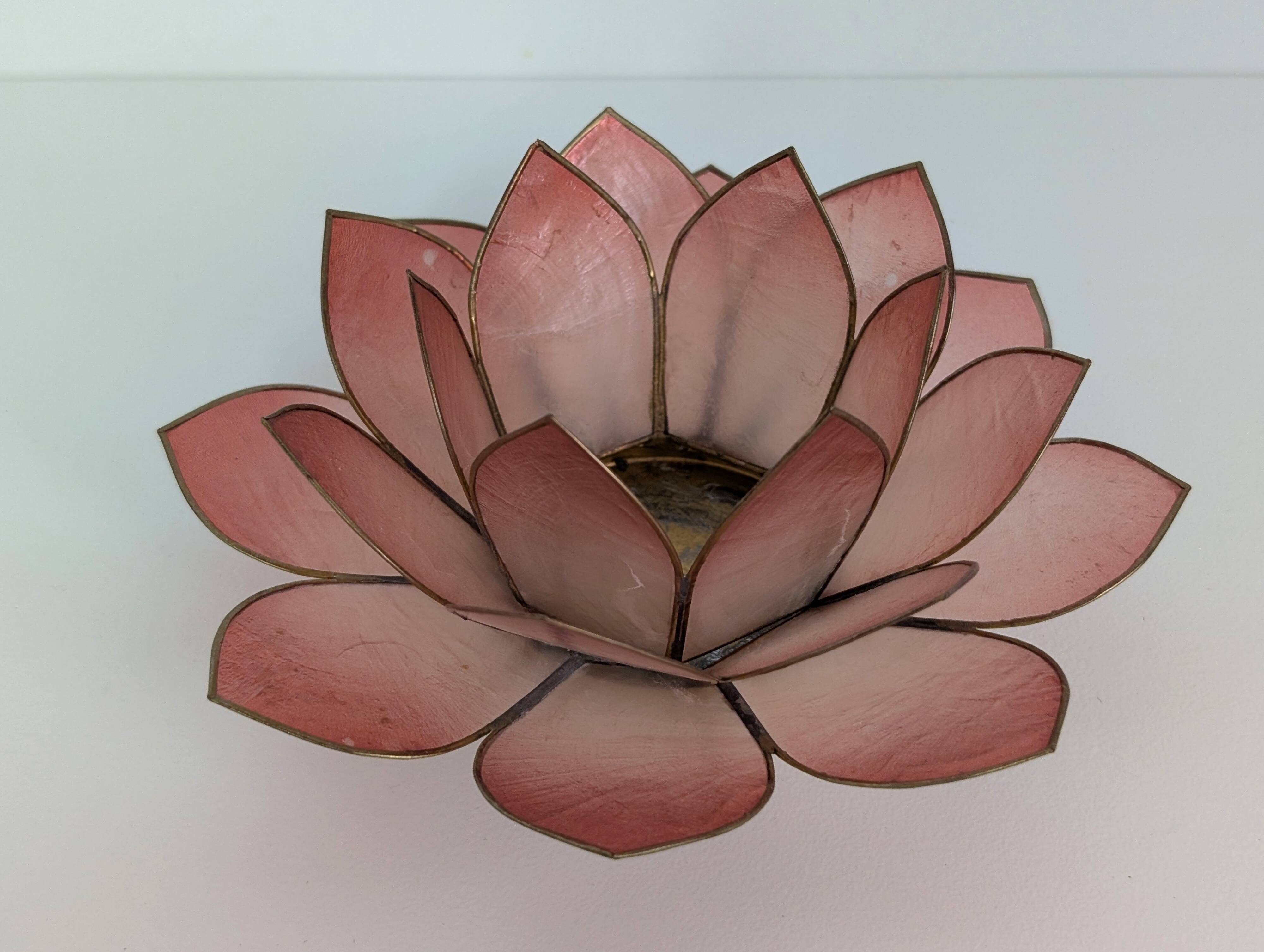 Mother-of-pearl flower candle holders