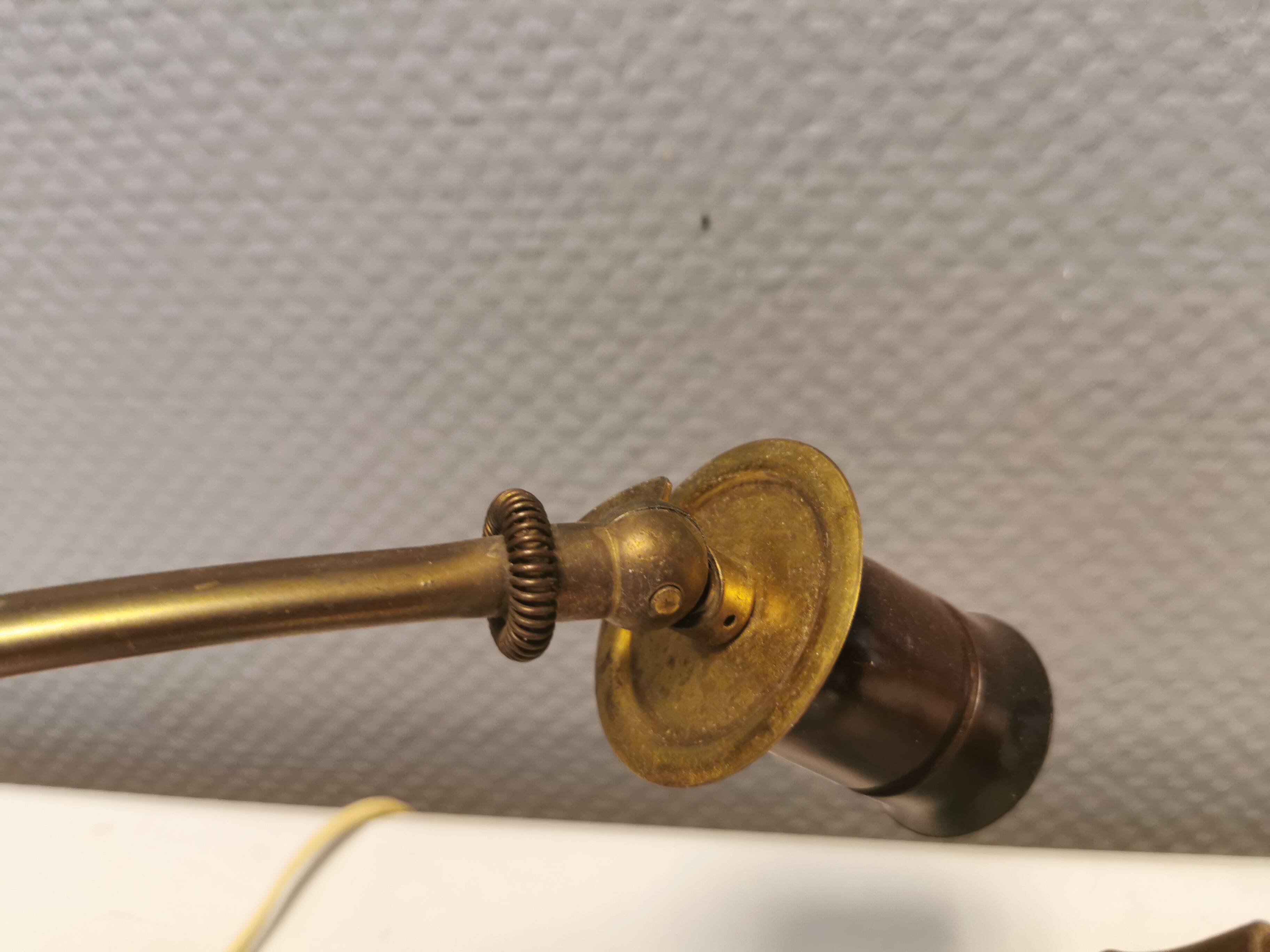 A set of very old art deco table lamps, estimated 1920s in brass and marble.