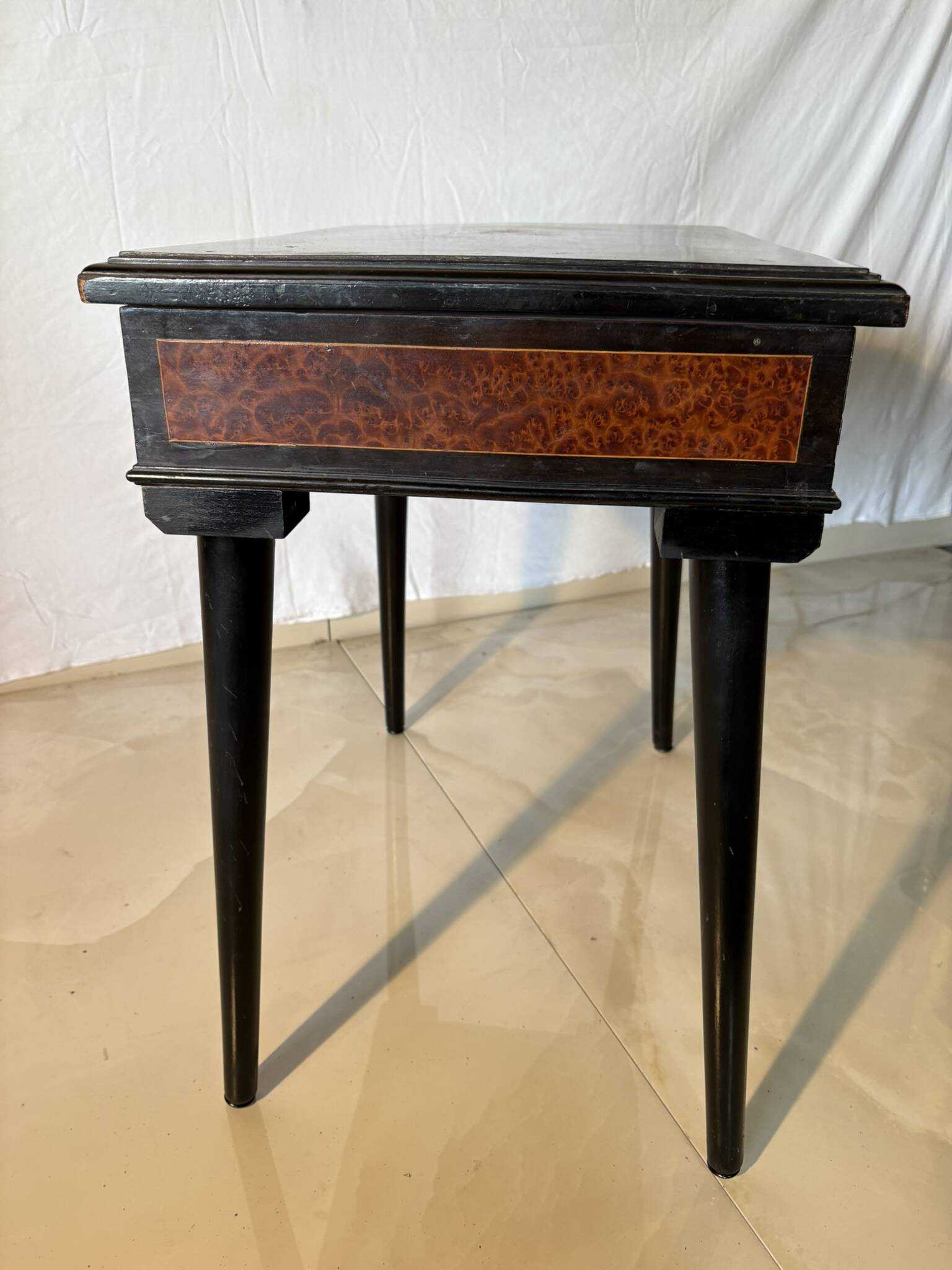 Antique Napoleon III style dressing table – Blackened wood and walnut burl