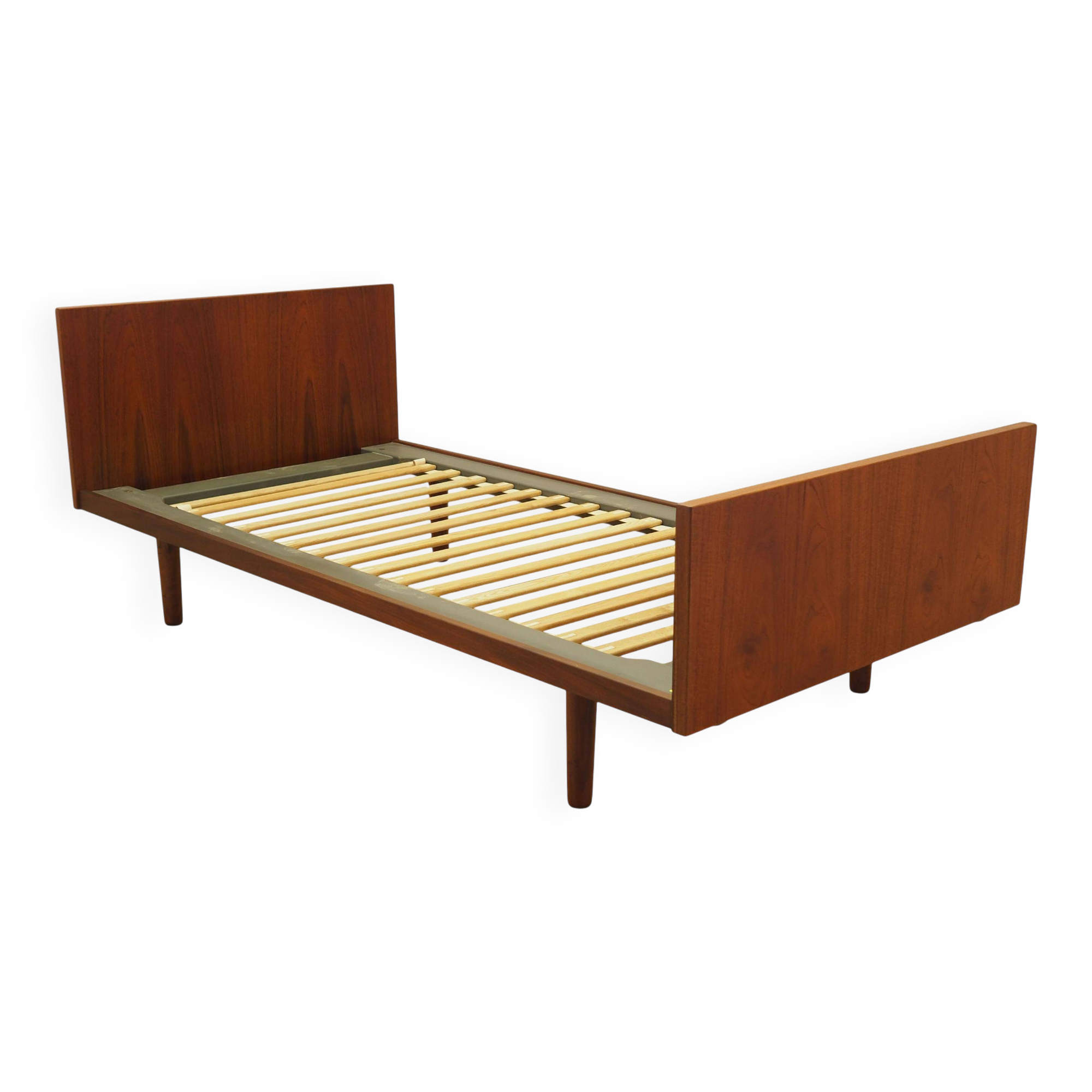 Teak bed, Danish design, 1960s, designer: Hans J. Wegner, manufacturer: Get