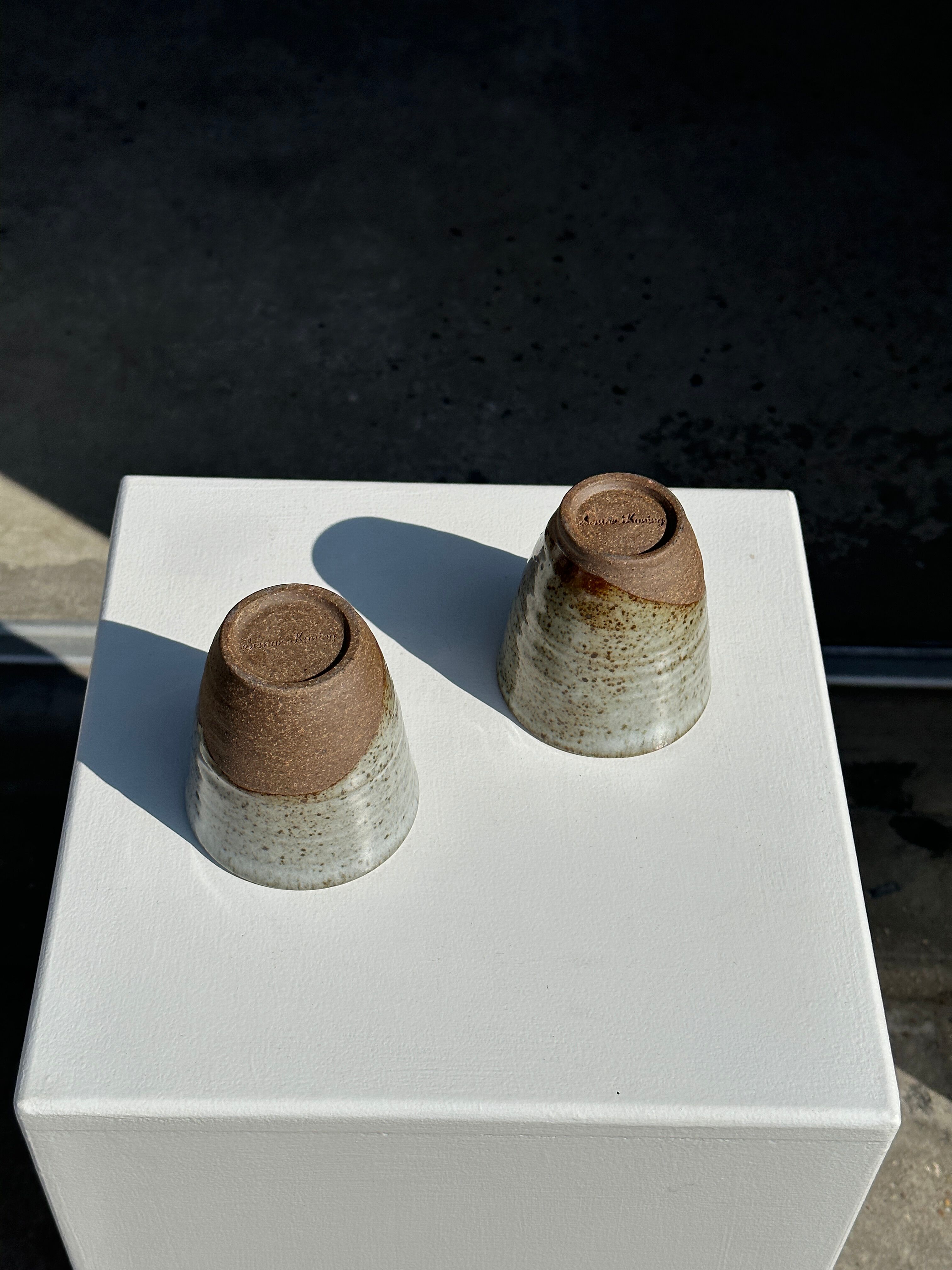 Set of 2 cups in Indonesian ceramic (brown & speckled glazed matte)