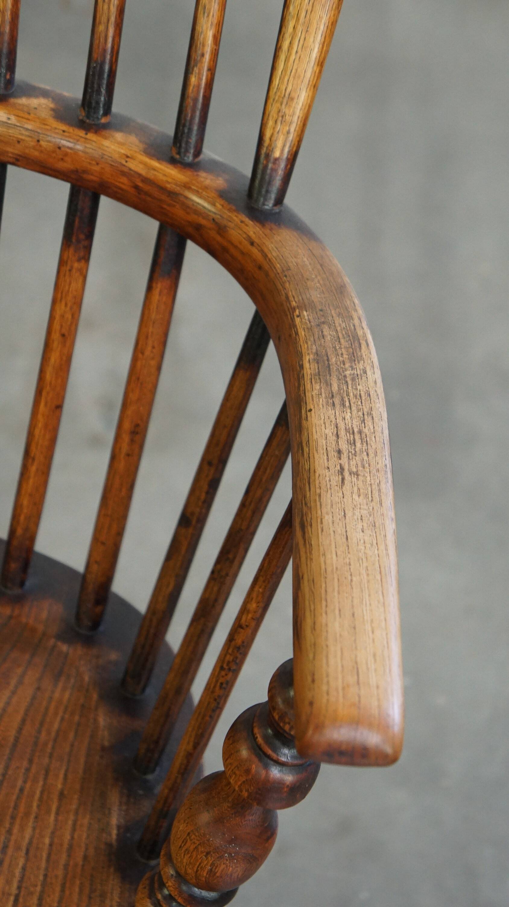 Antique English highback Windsor dining chair