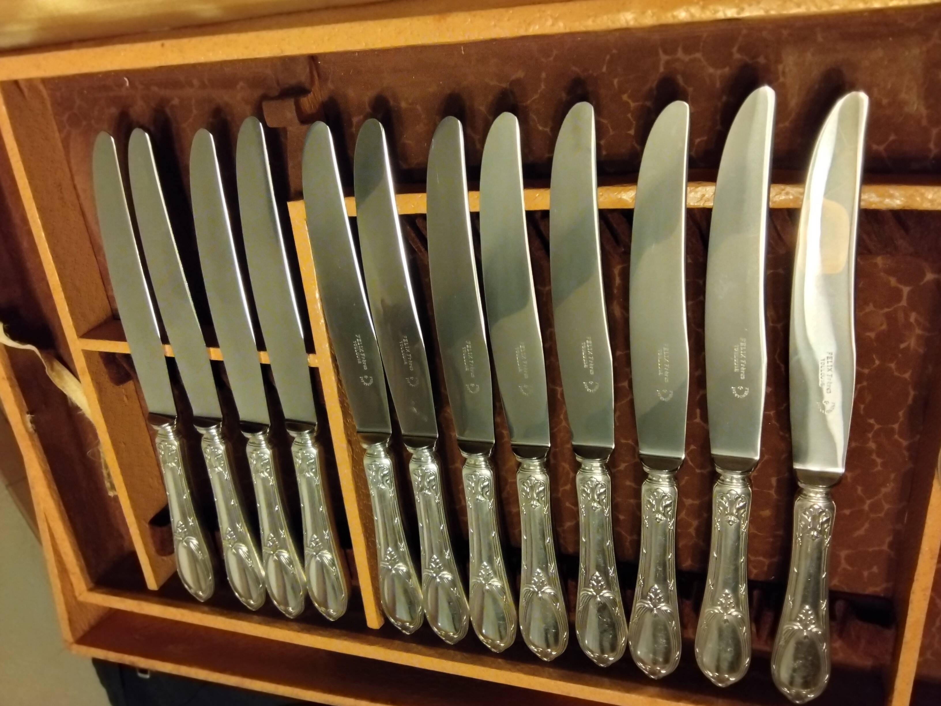 12 silver-plated metal knives by Félix Frères