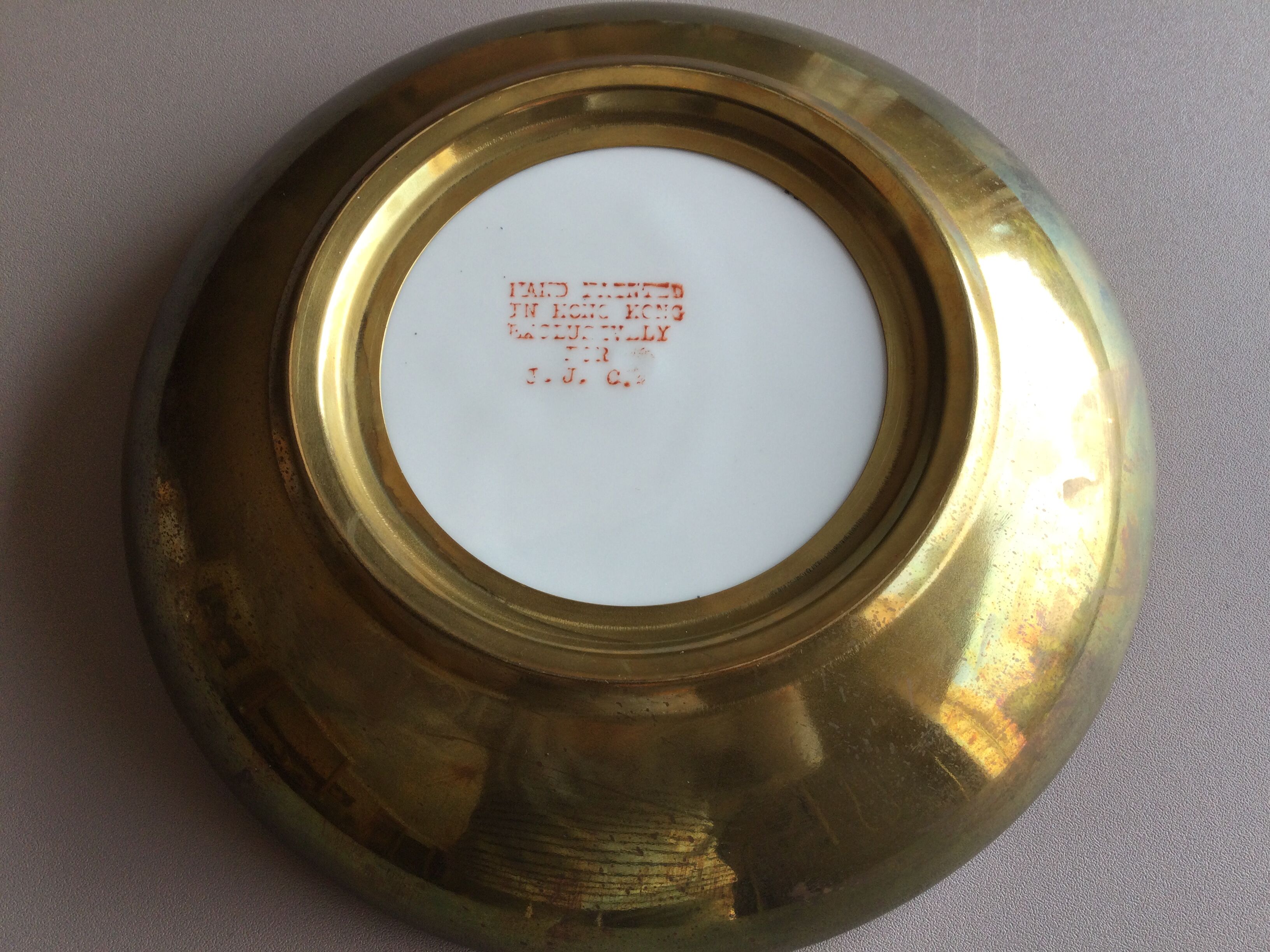 decorated porcelain presentation plate'