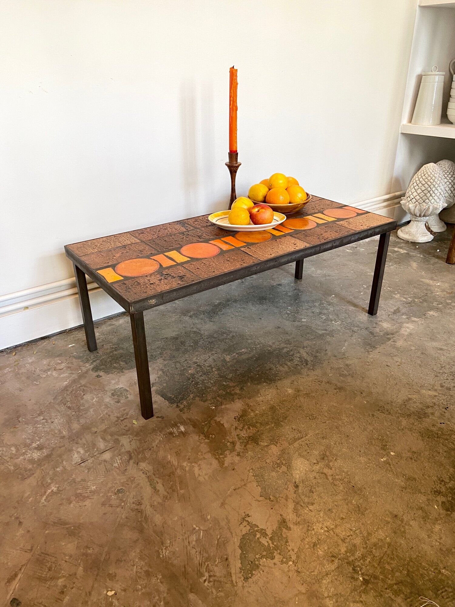 Coffee table in glazed ceramic and metal 1950s' ☐ 89 x 39.5 cm