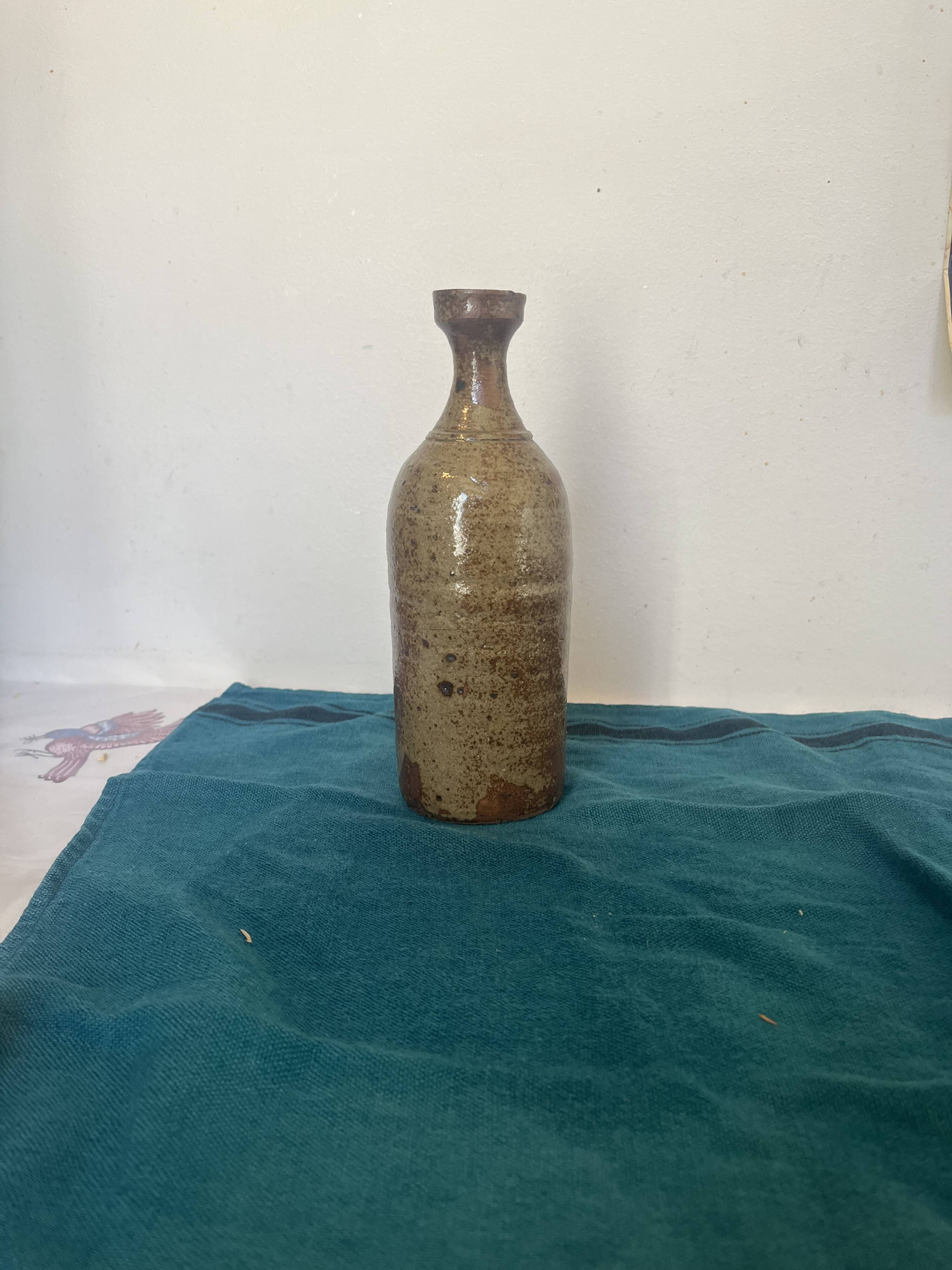 Fine vase in pyrite stone