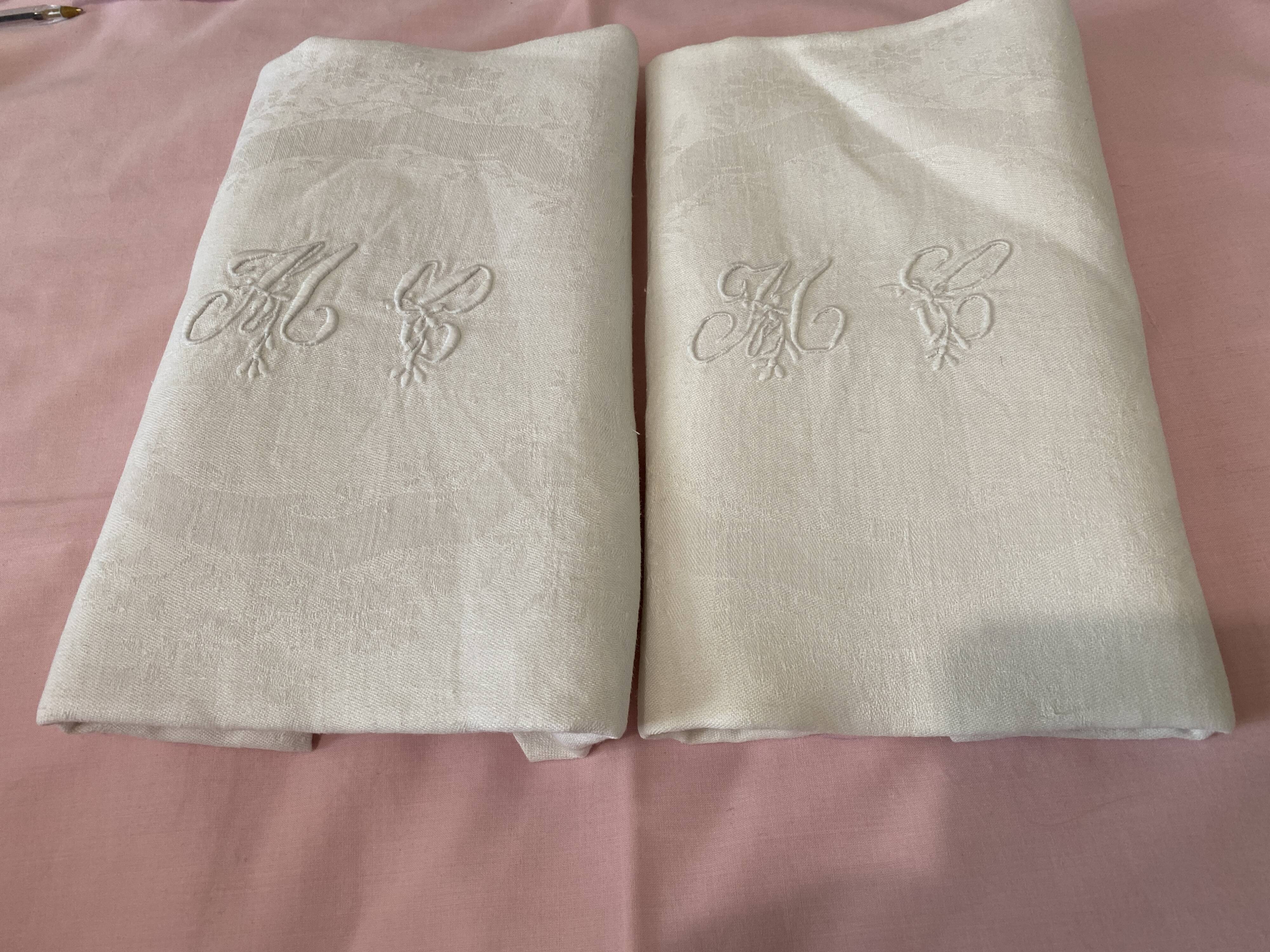 Lot de serviettes monograme MC