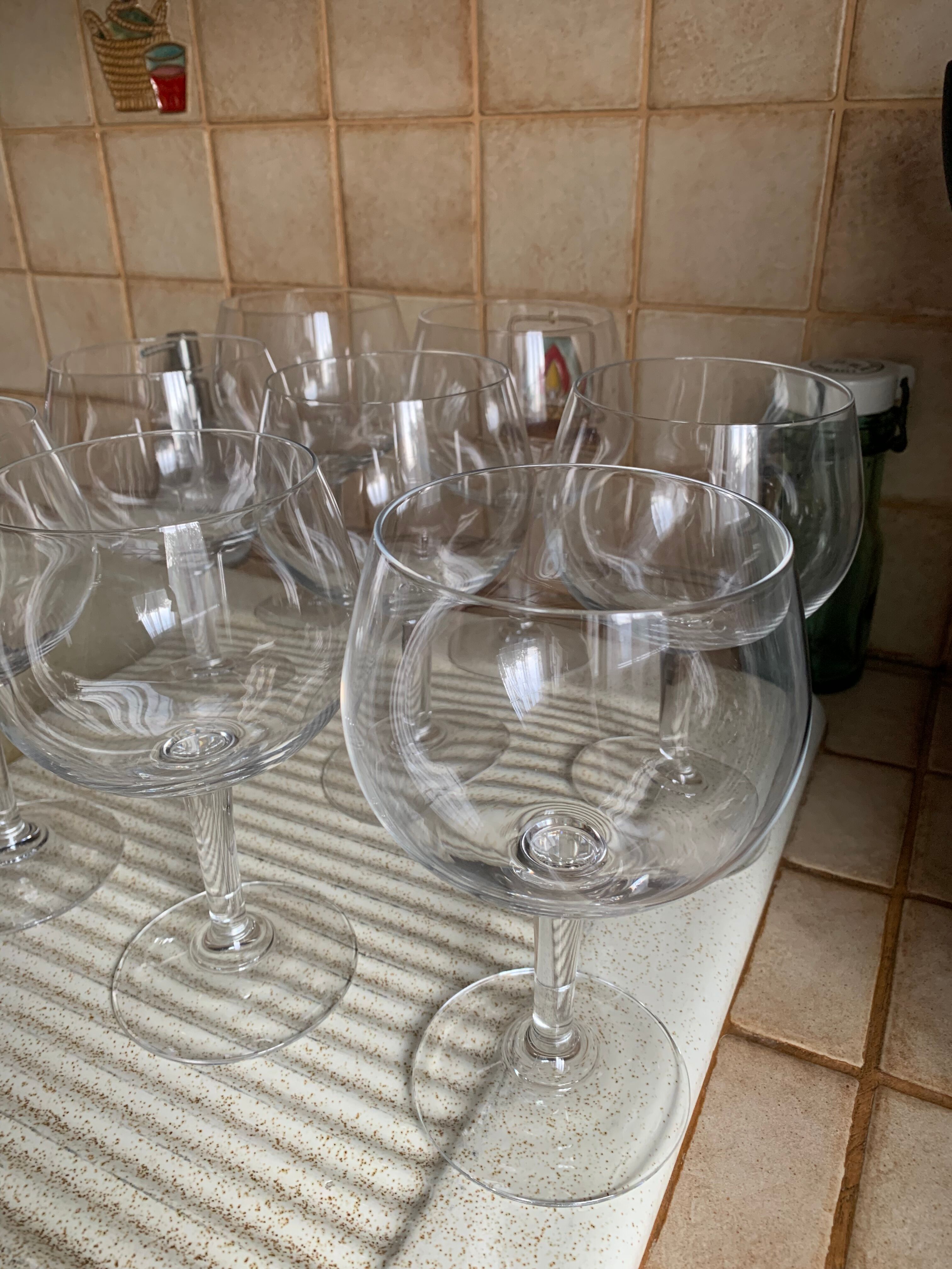 Set of 8 large crystal wine glasses