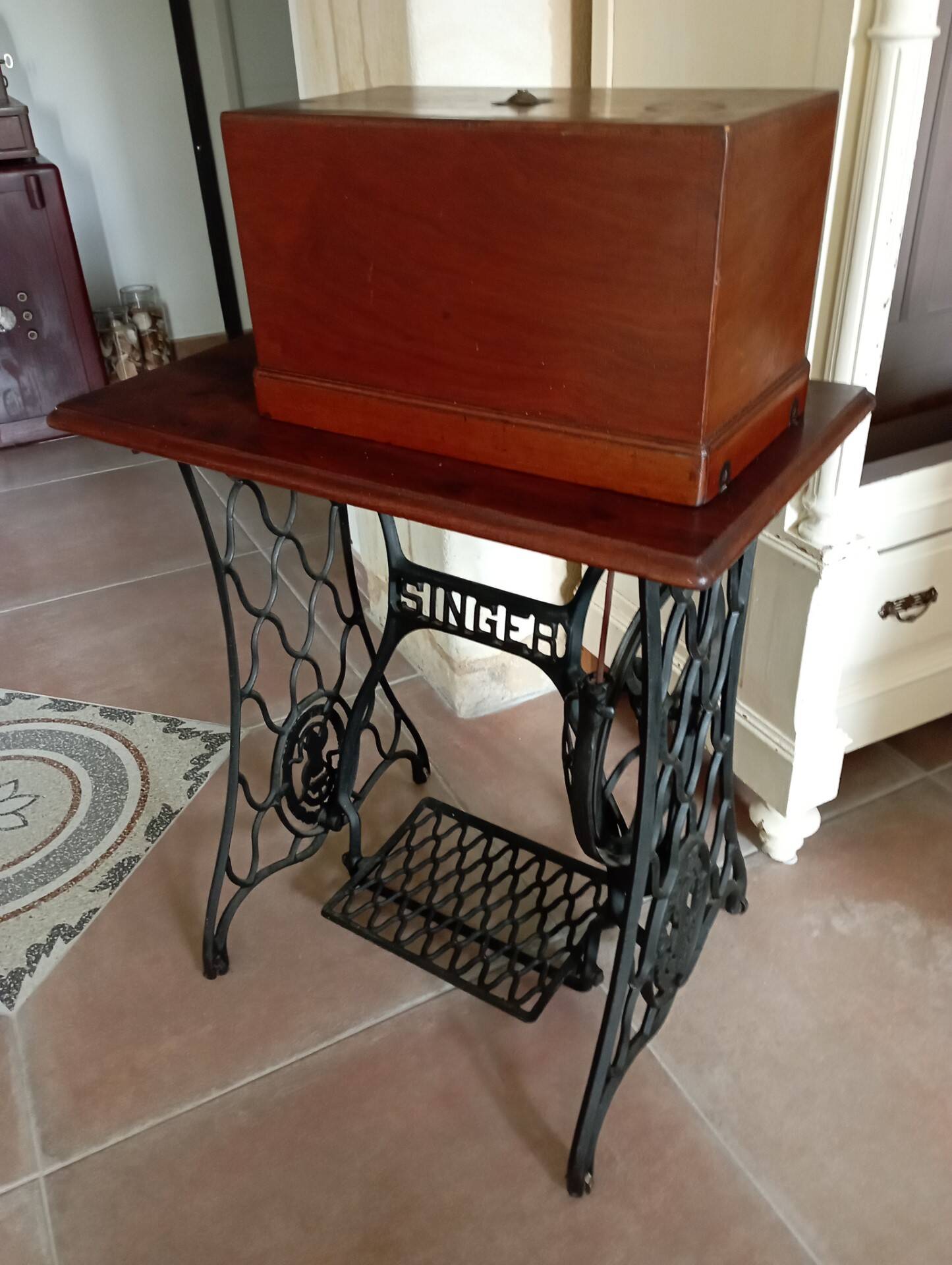 Singer sewing machine