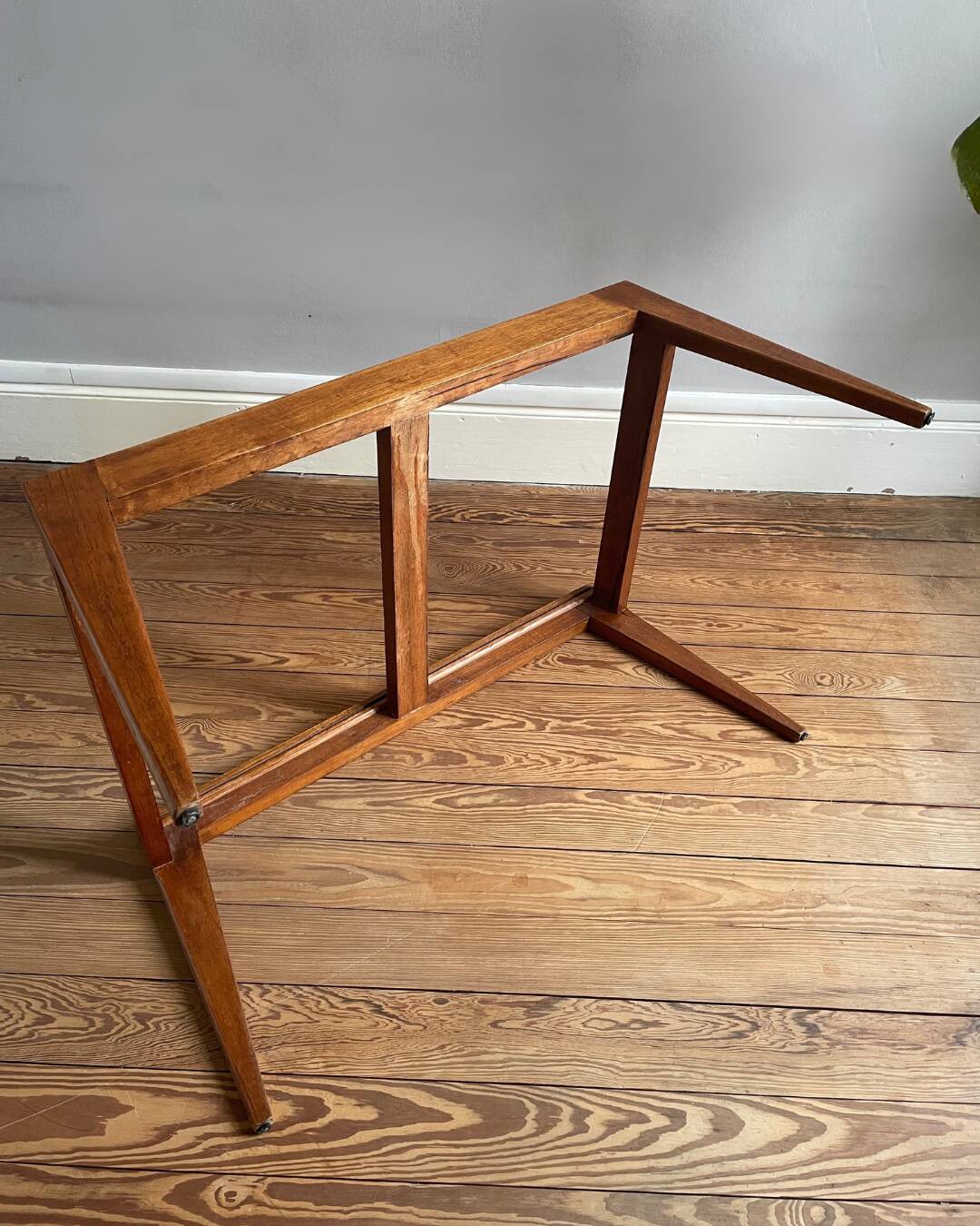 Ceramic coffee table