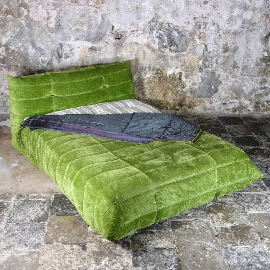 Original Togo velvet bed by Michel Ducaroy for Ligne Roset, 1970s