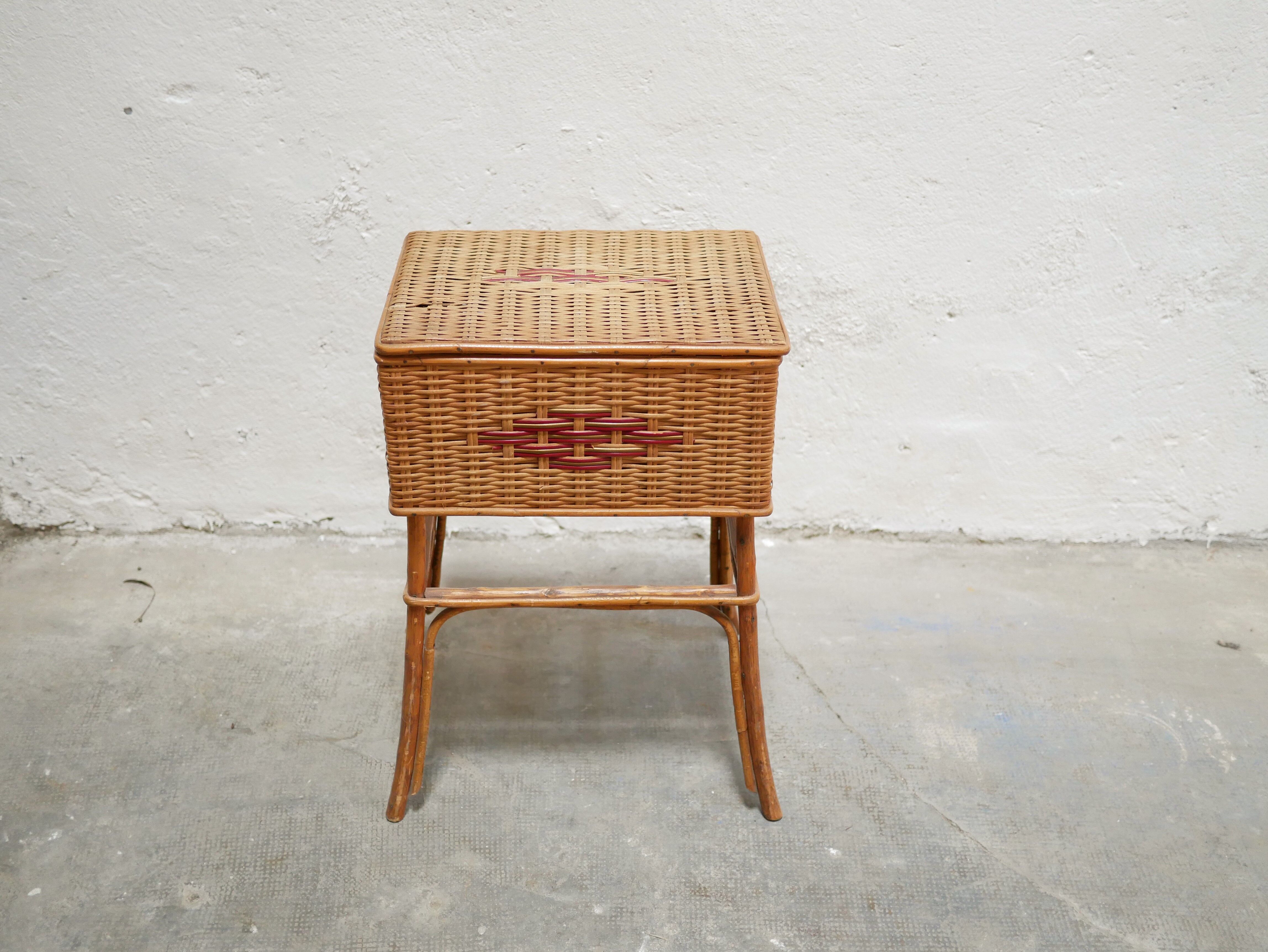 Worker vintage rattan basket