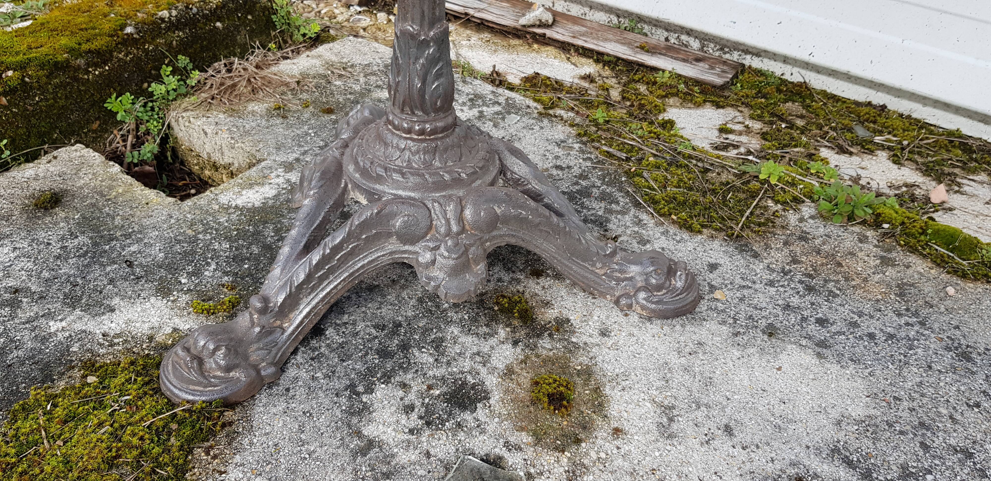 Wooden tray bistro table with old cast iron base
