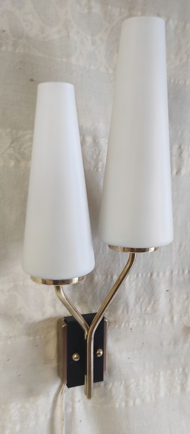 Asymmetrical double light wall sconces in brass, metal, and opaline - 50s