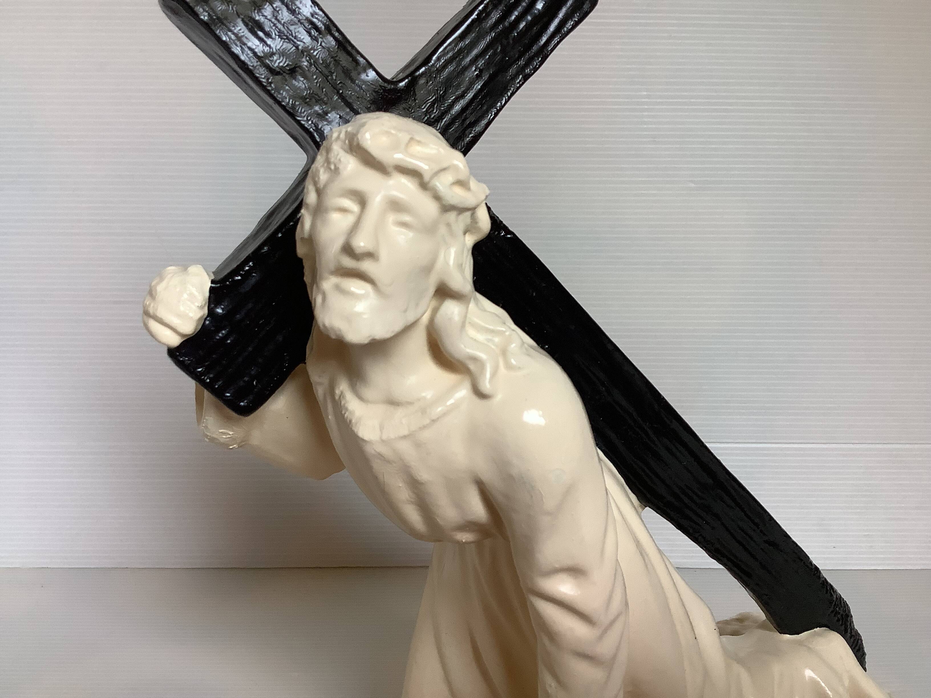 Jesus Christ carrying the cross