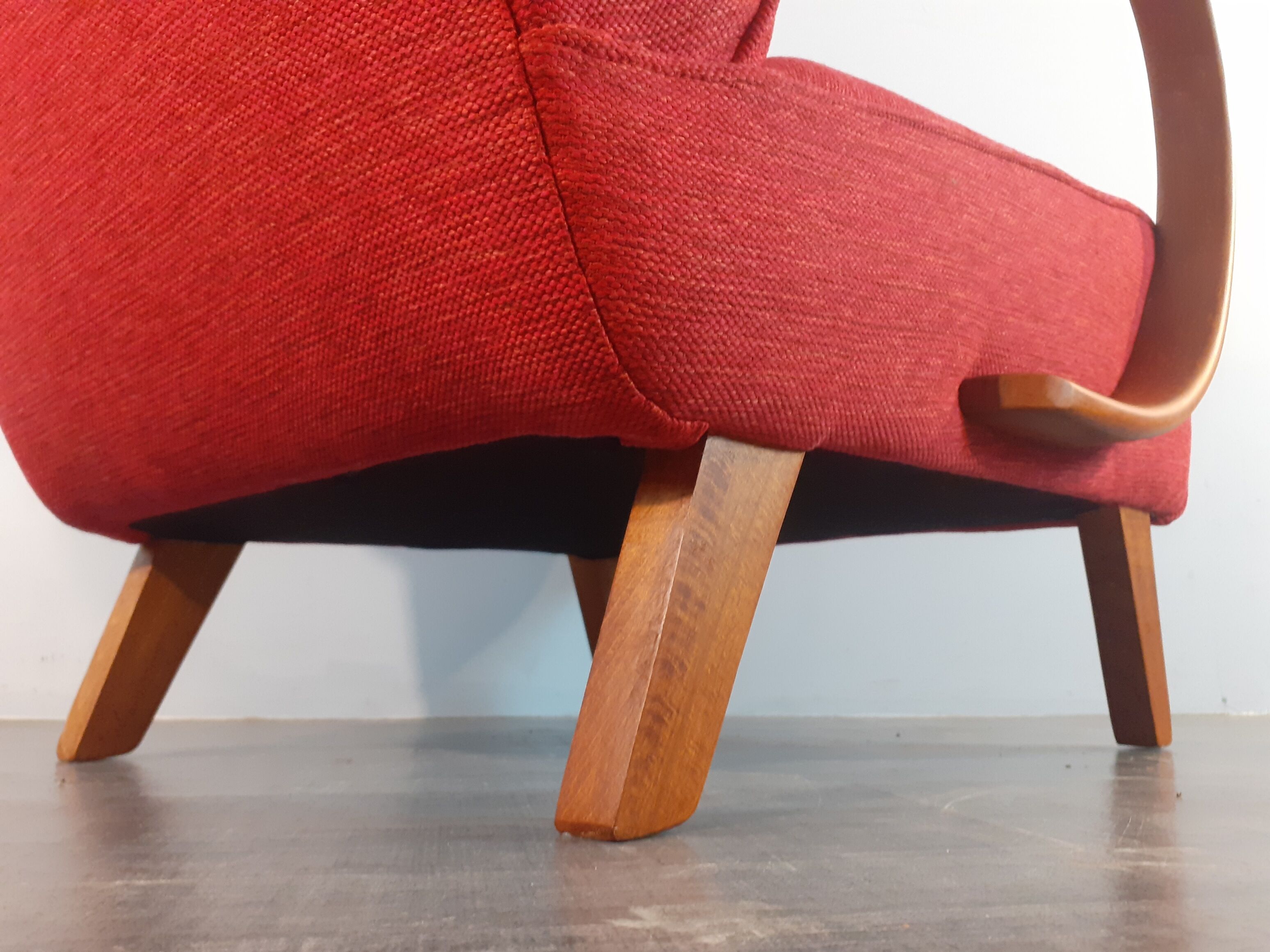 Pair of H262 armchairs by Jindrich Halabala, Czech Art Deco 1940s