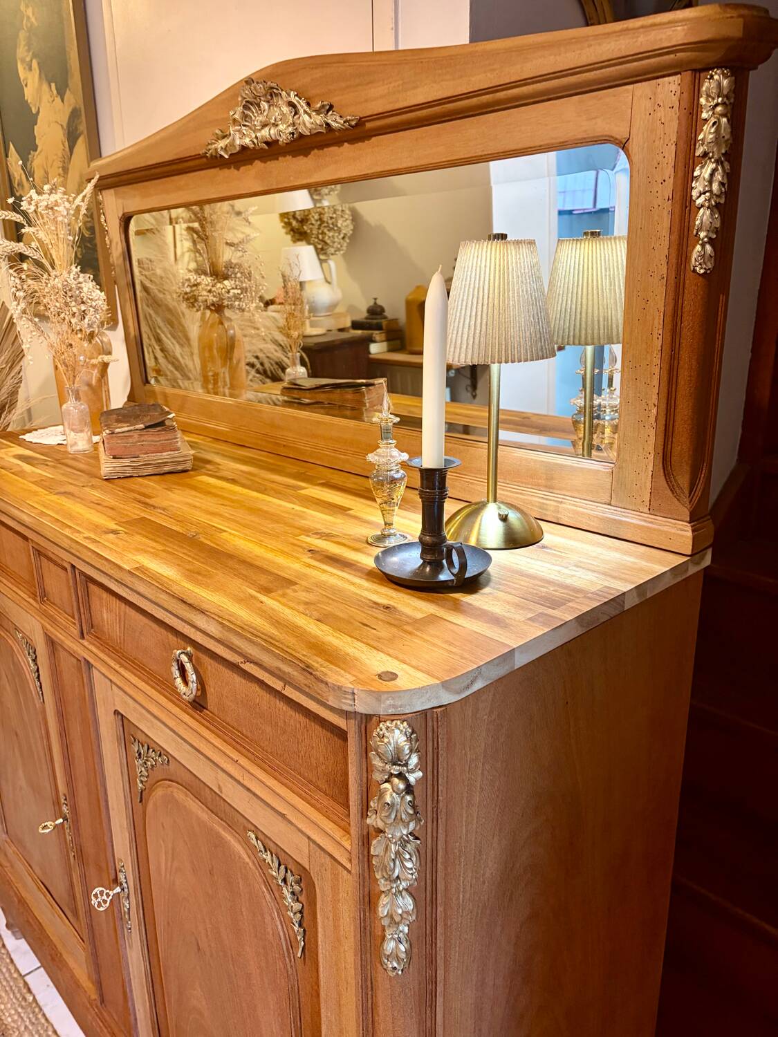 Raw wood sideboard and its mirror