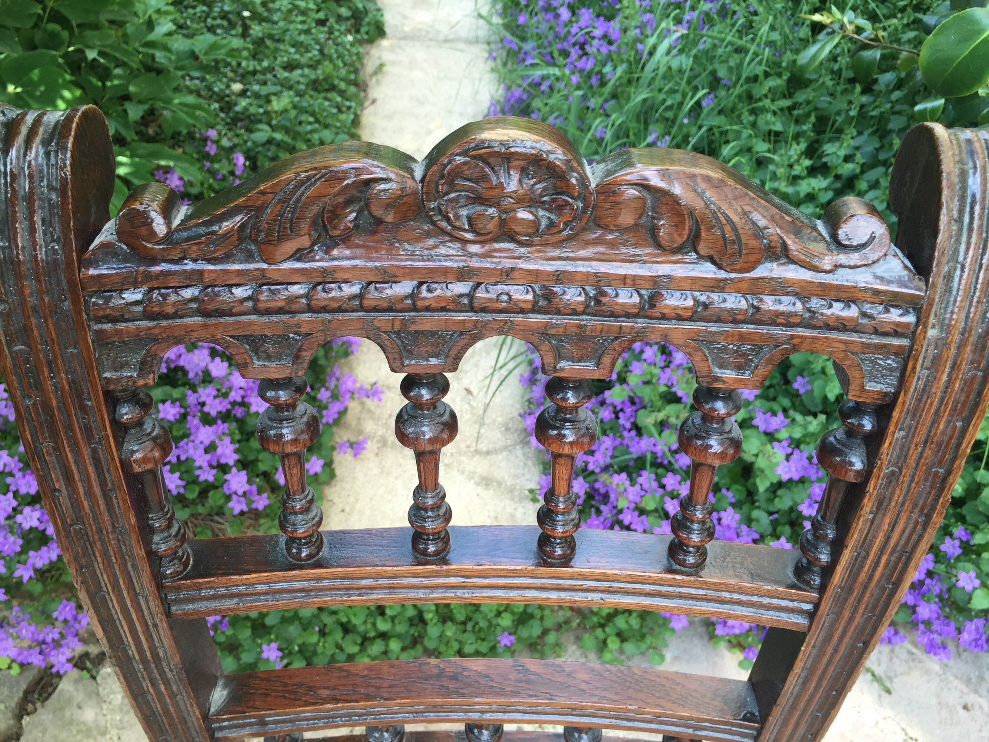 Old wooden and sitting chair chania