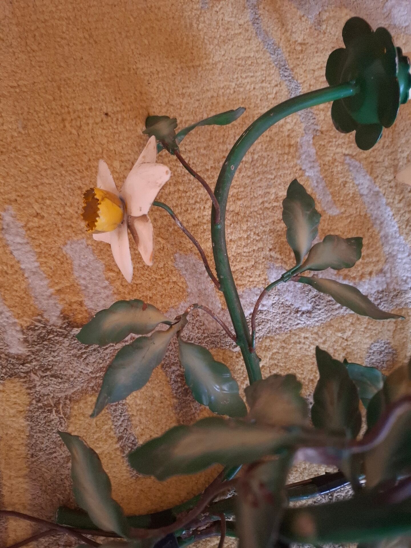 Applique decor de fleurs en métal