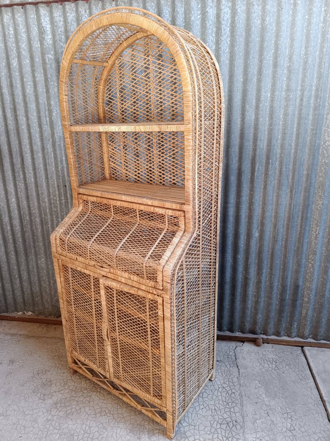 Bibliothèque en osier rotin vintage