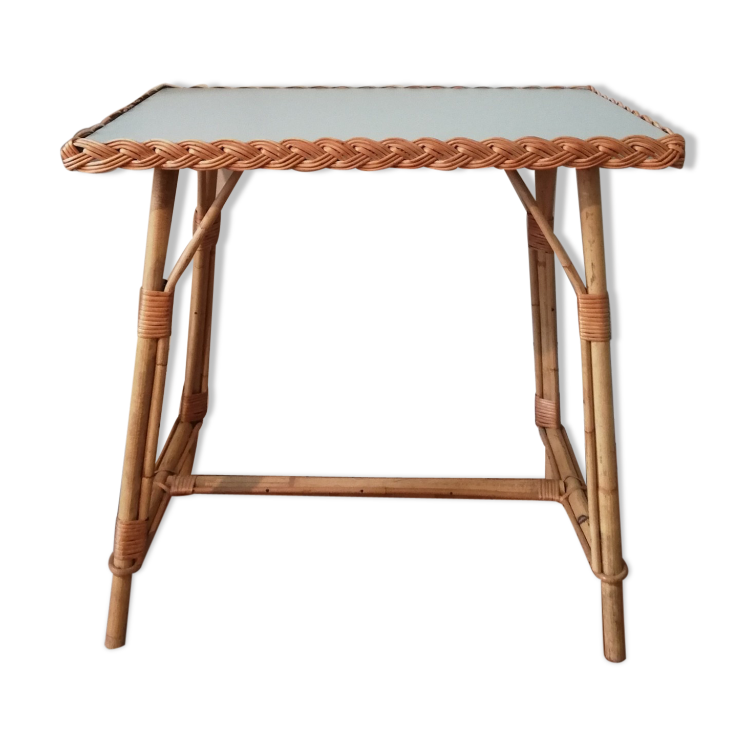 Rattan table