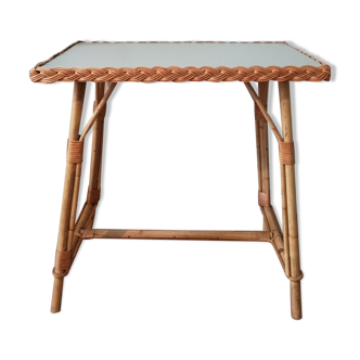 Rattan table