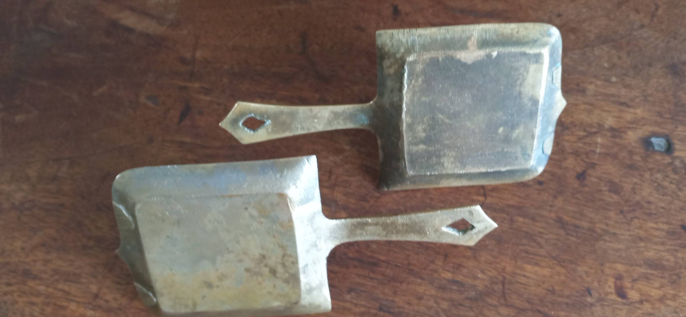 Pair of bronze candlesticks, fleur-de-lis