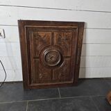 Ancienne porte en bois sculpté