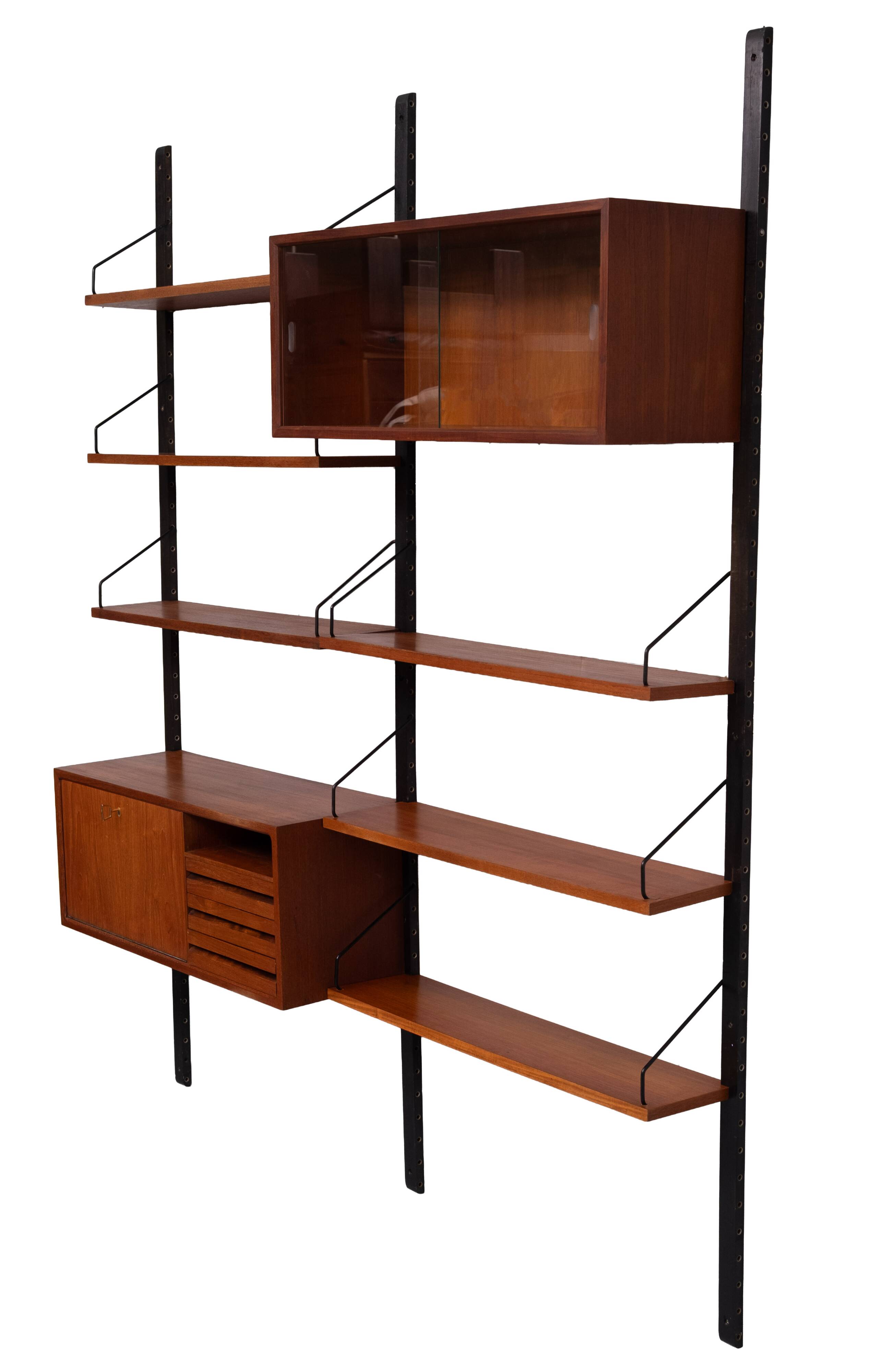Poul Cadovius Royal wall system 2 Cabinets 6 shelves 1960s